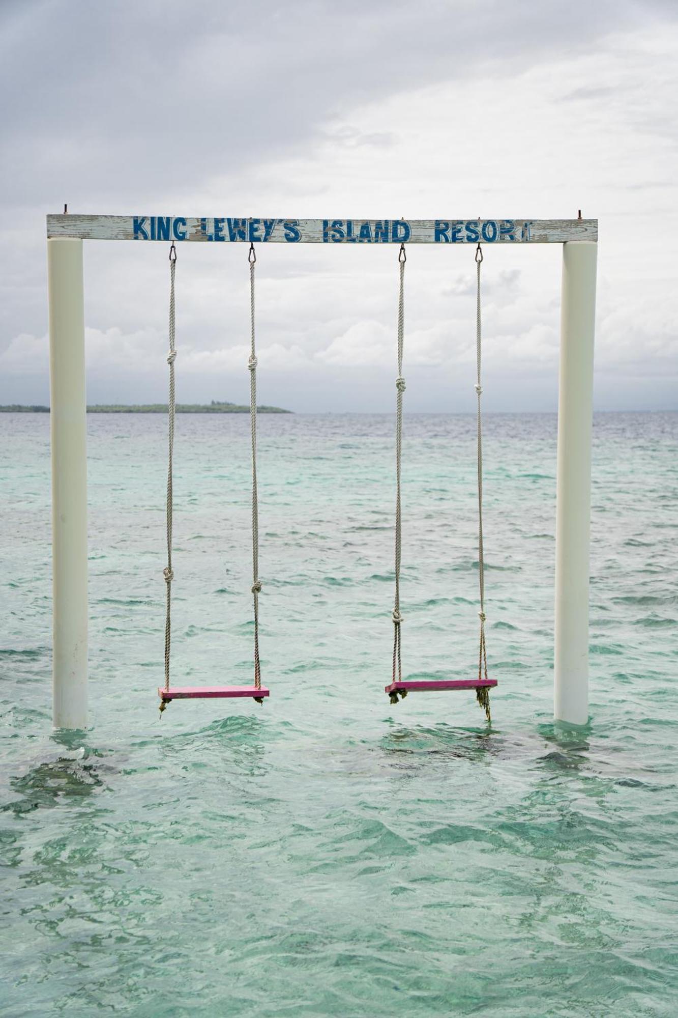King Lewey'S Island Resort Placencia Esterno foto